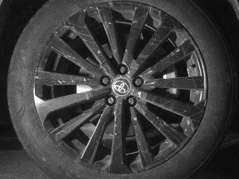 Used 2025 Toyota Highlander XSE image 13