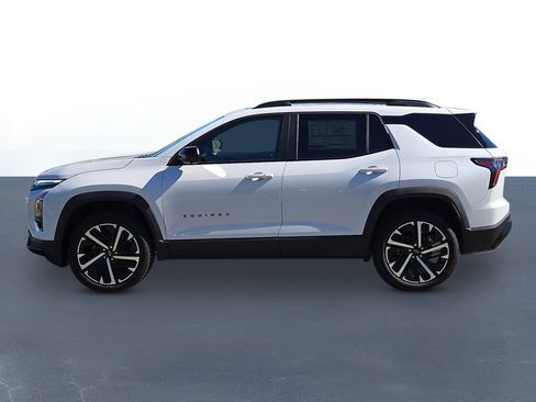 New 2026 Chevrolet Equinox RS w/ Convenience Package III image 8