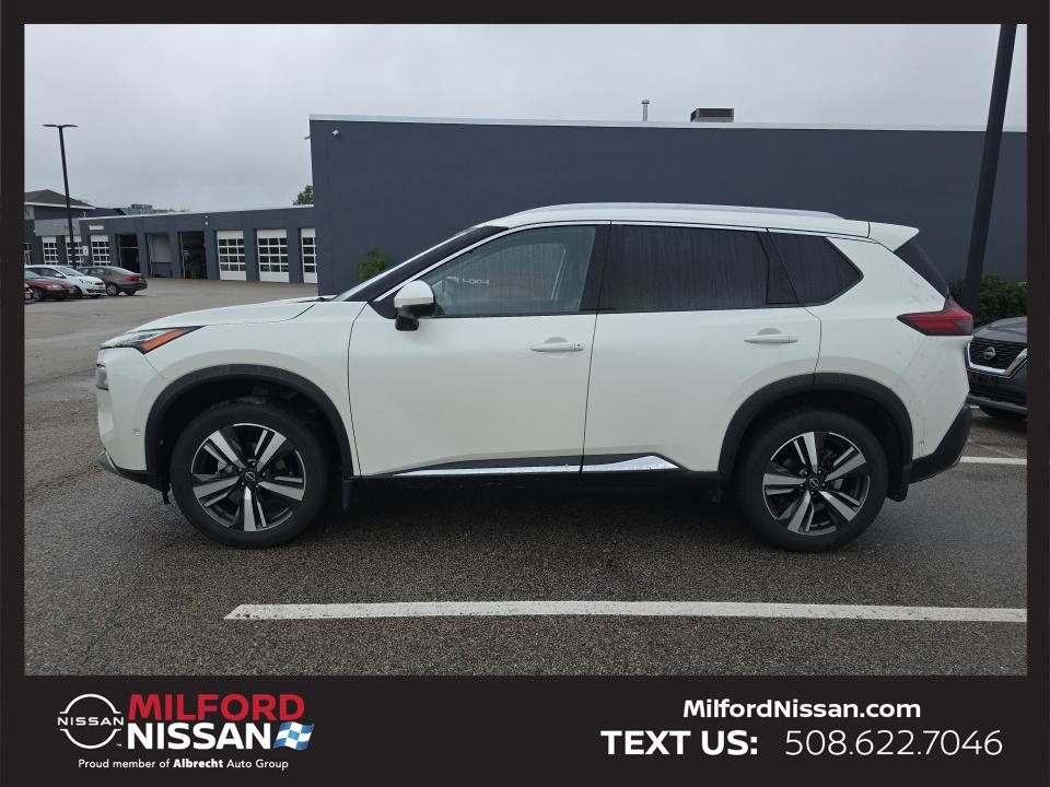 Used 2023 Nissan Rogue Platinum w/ Platinum Premium Package AWD/4WD image 2