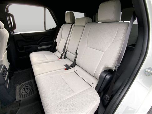 Used 2025 Toyota 4Runner SR5 RWD image 20