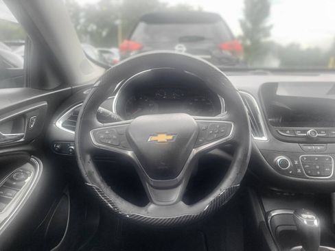 Used 2020 Chevrolet Malibu LT FWD image 52