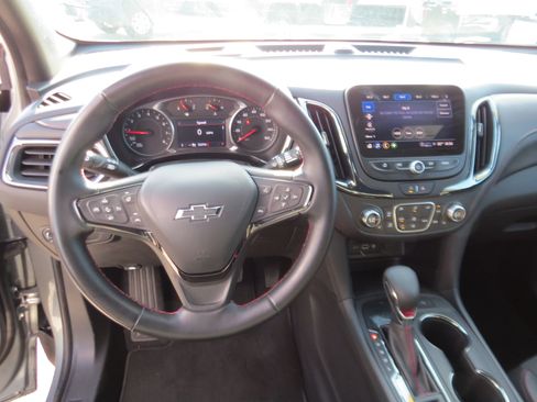 Used 2024 Chevrolet Equinox RS FWD image 18