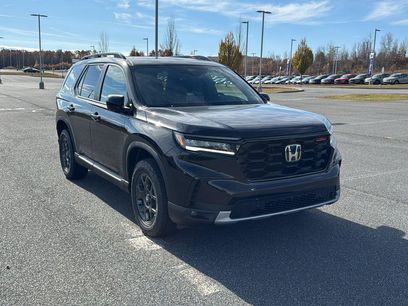 New 2025 Honda Pilot TrailSport
