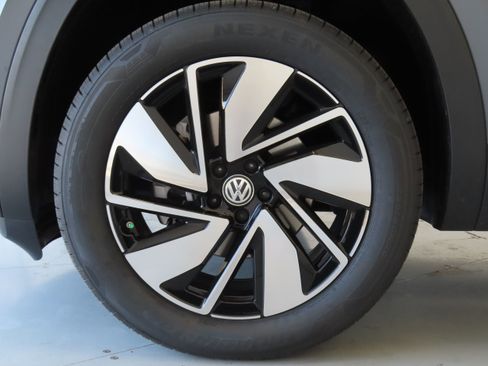 New 2026 Volkswagen Atlas SEL image 30