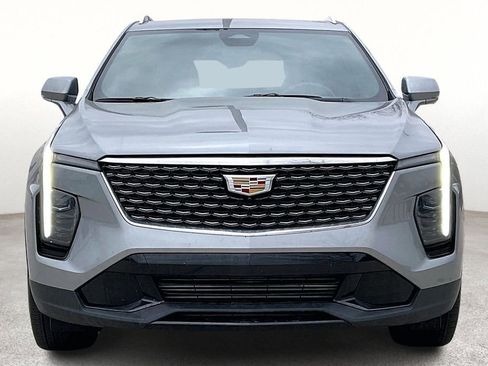 Used 2025 Cadillac XT4 Premium Luxury image 5