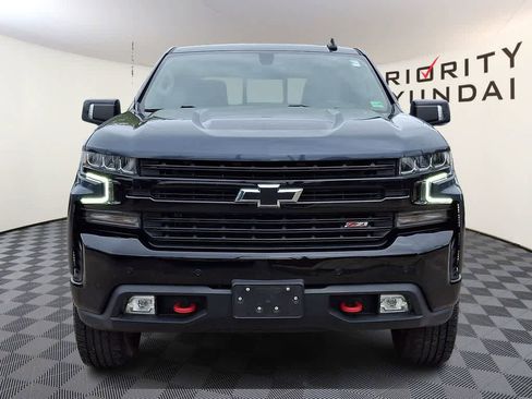 Used 2021 Chevrolet Silverado 1500 LT Trail Boss w/ Convenience Package II AWD/4WD image 2