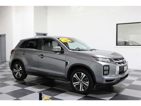 Used 2020 Mitsubishi Outlander Sport SE image 1