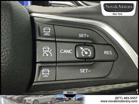 Used 2023 Jeep Grand Cherokee Altitude AWD/4WD image 20