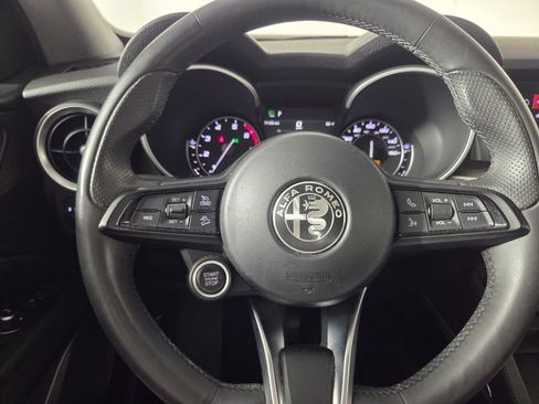 Used 2020 Alfa Romeo Stelvio Ti w/ Active Blind Spot Package AWD/4WD image 16