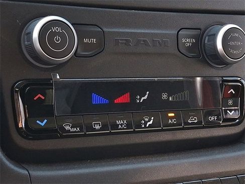 Used 2024 RAM ProMaster 2500 w/ Safety Group image 15