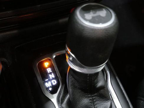 Used 2023 Jeep Wrangler Willys image 24