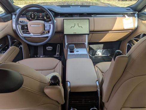 New 2026 Land Rover Range Rover SE image 24