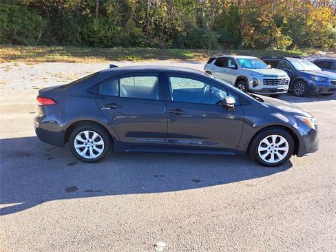 Used 2024 Toyota Corolla LE image 6