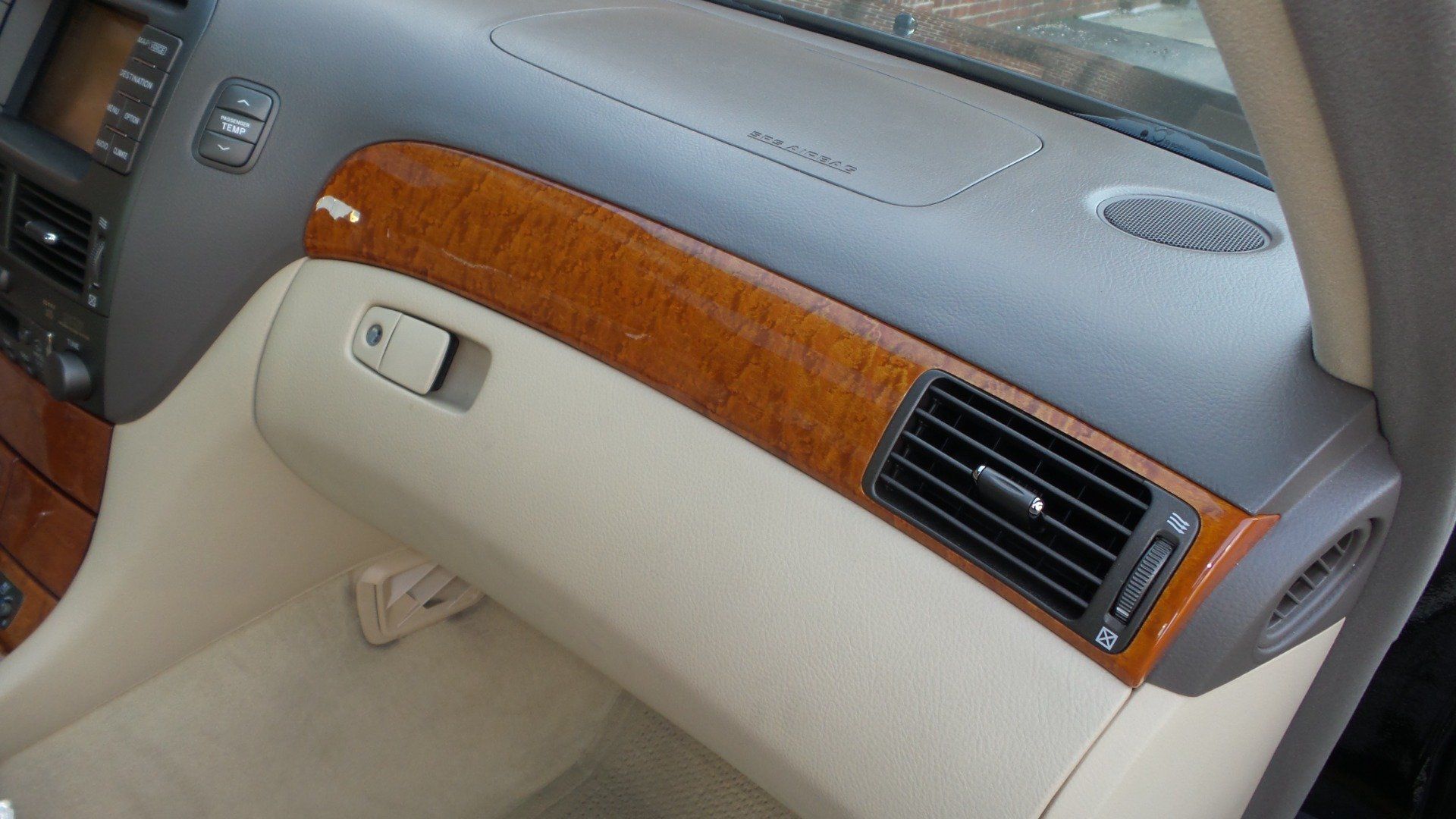 Used 2004 Lexus LS 430 RWD image 78