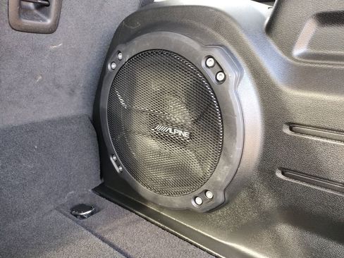 Used 2023 Jeep Wrangler Unlimited Sahara w/ Cold Weather Group AWD/4WD image 24