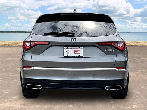 Used 2023 Acura MDX FWD w/ Technology Package image 5