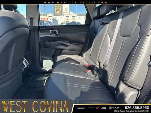 Used 2024 Kia Sorento S FWD image 34