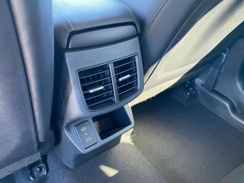 Used 2025 Kia Seltos S image 23