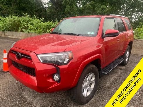 Used 2020 Toyota 4Runner SR5 AWD/4WD image 1