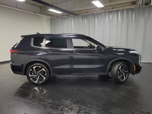 Used 2022 Mitsubishi Outlander SE AWD/4WD image 9