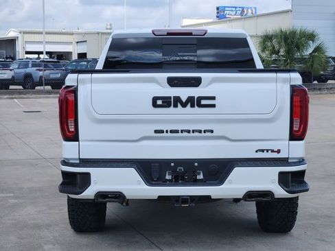 Used 2024 GMC Sierra 1500 AT4 w/ AT4 Preferred Package image 5