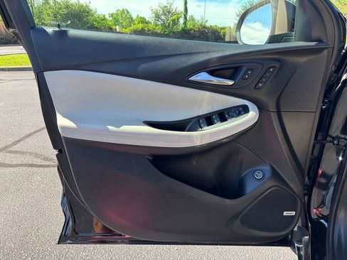 Used 2024 Buick Encore GX Avenir w/ Avenir Technology Package FWD image 12