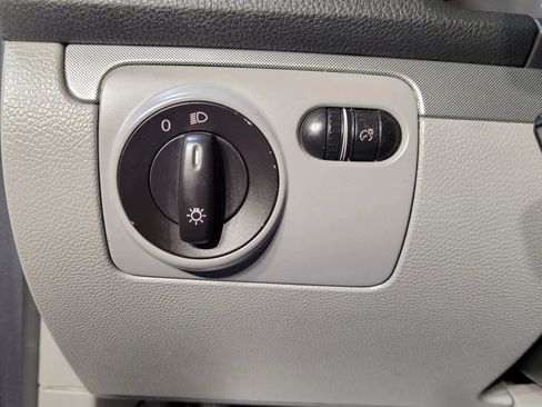 Used 2006 Volkswagen Jetta 2.5 image 26