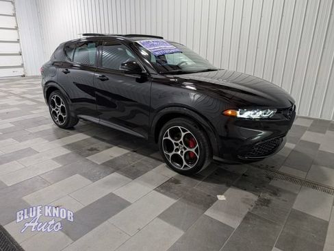Used 2024 Alfa Romeo Tonale Veloce w/ Active Assist Package AWD/4WD image 5