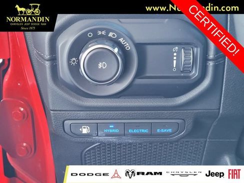 Certified 2024 Jeep Wrangler Unlimited Sahara AWD/4WD image 14