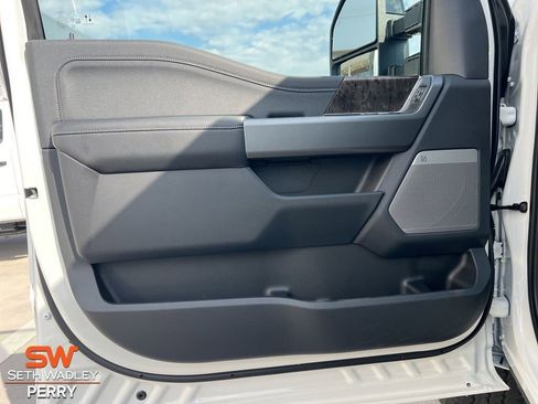 New 2026 Ford F350 Lariat w/ Black Appearance Package image 19