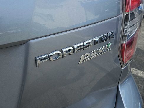 Used 2016 Subaru Forester 2.5i Premium w/ All-Weather Package image 12