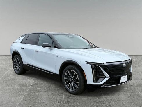 New 2026 Cadillac Lyriq Premium Sport image 8