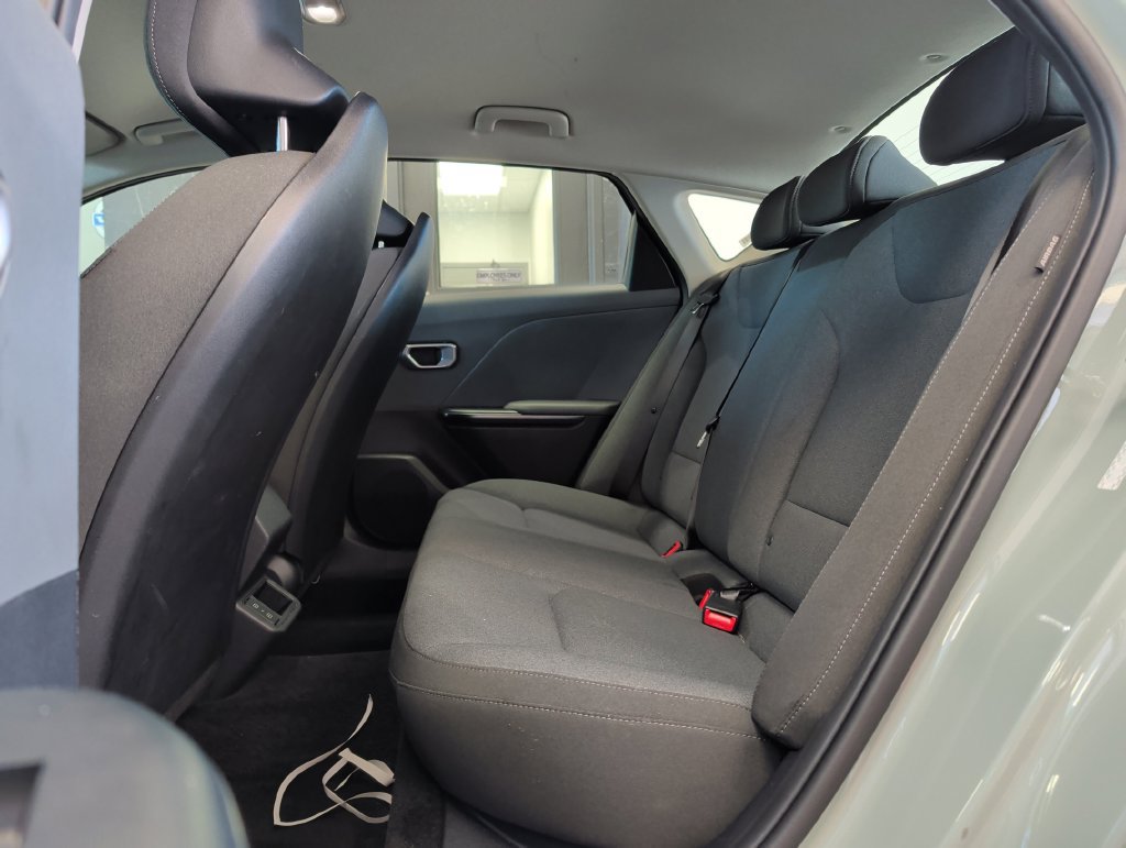 Used 2025 Kia K4 FWD image 29