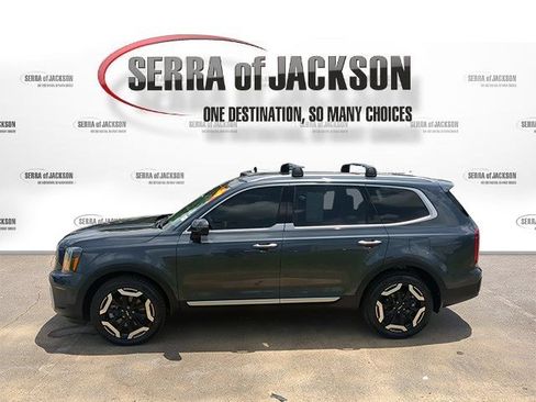 Certified 2024 Kia Telluride S w/ S Sunroof Package FWD image 5