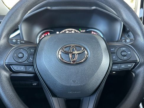 New 2025 Toyota RAV4 XLE image 27