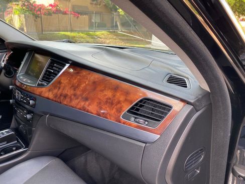 Used 2015 Hyundai Equus Signature image 47