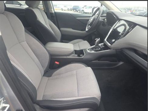 Used 2023 Subaru Outback Premium image 9