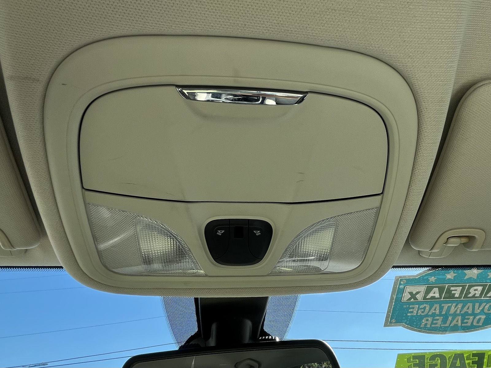 Used 2016 Chrysler 200 Limited FWD image 12