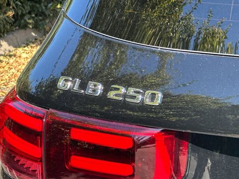 New 2025 Mercedes-Benz GLB 250 image 25