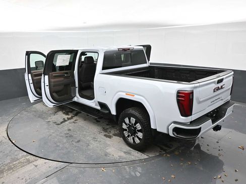 New 2026 GMC Sierra 2500 Denali w/ Denali Reserve Package image 41
