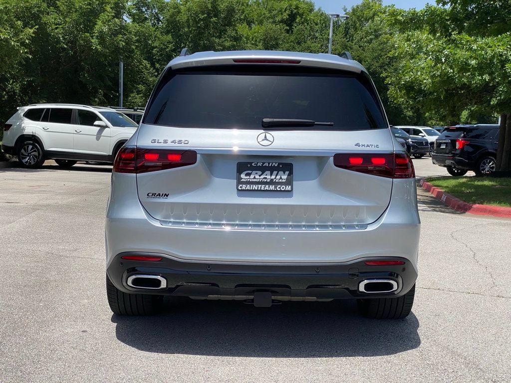 Used 2025 Mercedes-Benz GLS 450 4MATIC image 6
