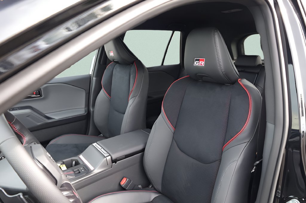 New 2026 Toyota RAV4 AWD Plug-in Hybrid image 8
