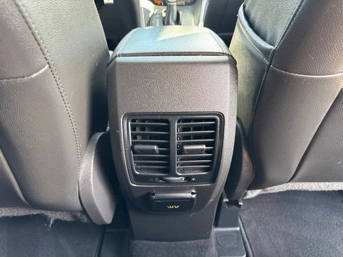 Used 2015 Ford Escape SE w/ SE Chrome Package FWD image 25