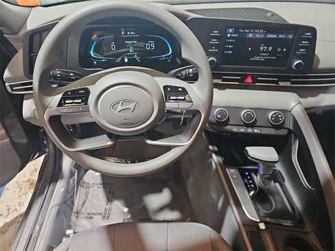 New 2026 Hyundai Elantra SE w/ Cargo Package image 17