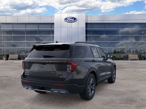 New 2026 Ford Explorer Active w/ Active Comfort Package AWD/4WD image 8