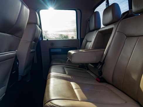 Used 2014 Ford F250 Lariat w/ Lariat Interior Package image 22