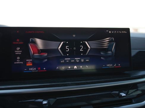 Used 2024 BMW X5 xDrive40i w/ M Sport Package image 8