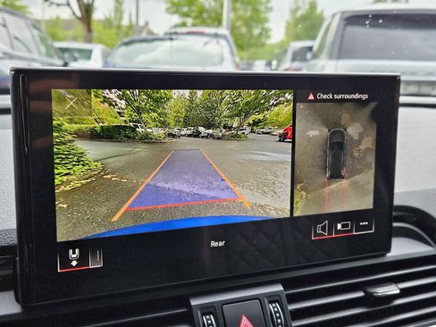 Used 2021 Audi SQ5 Premium Plus w/ Premium Plus Package image 28