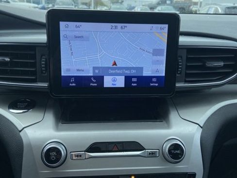 Used 2023 Ford Explorer XLT w/ Equipment Group 202A image 8