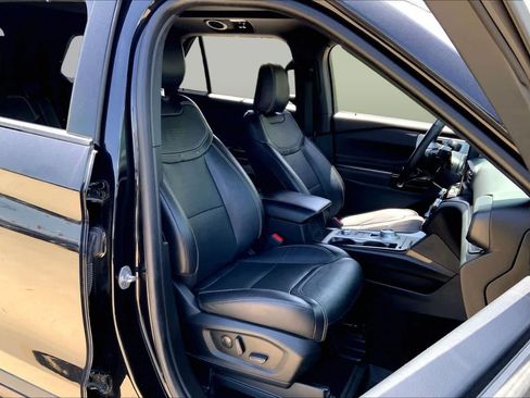 Used 2023 Ford Explorer ST w/ Equipment Group 401A AWD/4WD image 8